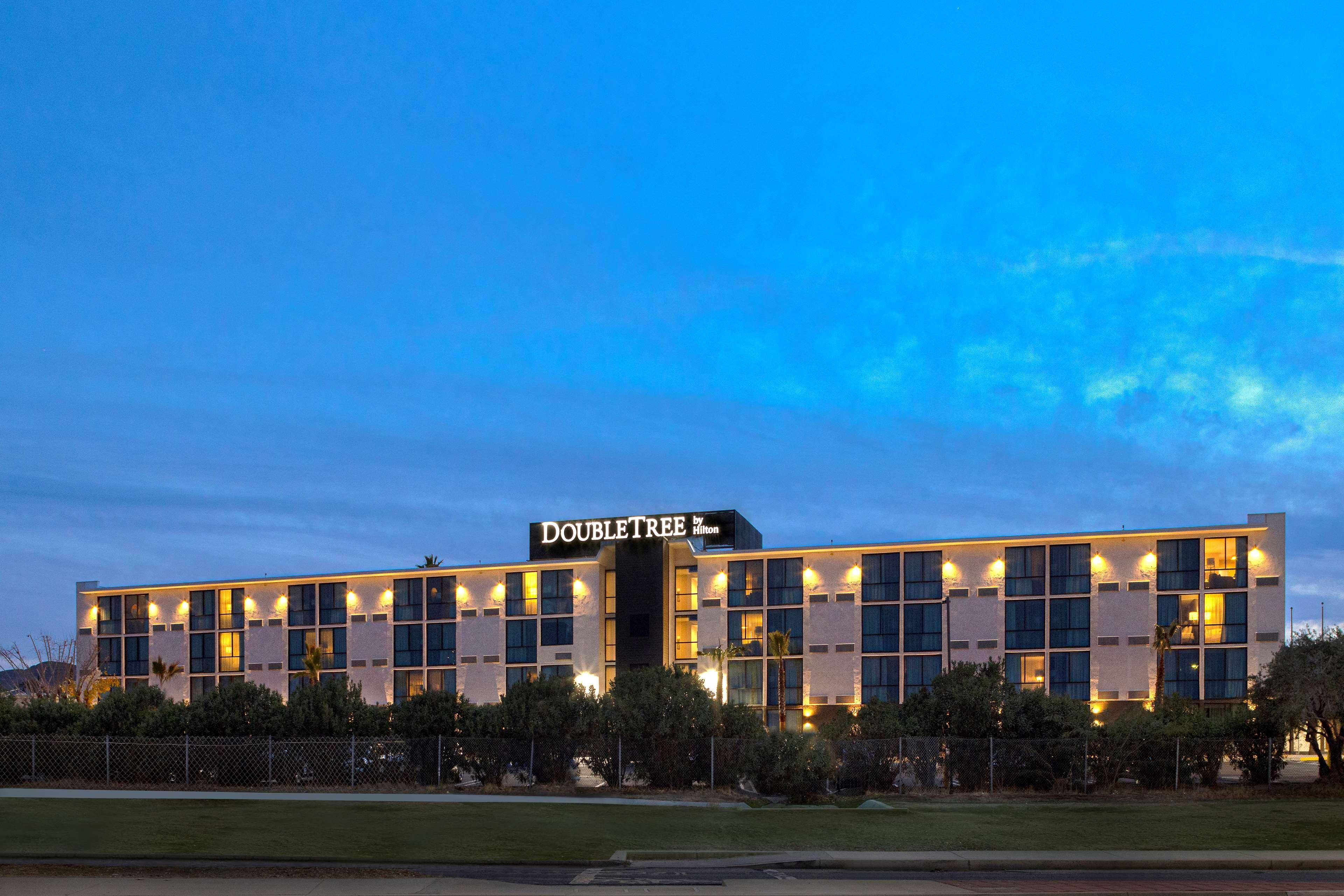 Готель Doubletree By Hilton Palmdale, Ca Екстер'єр фото