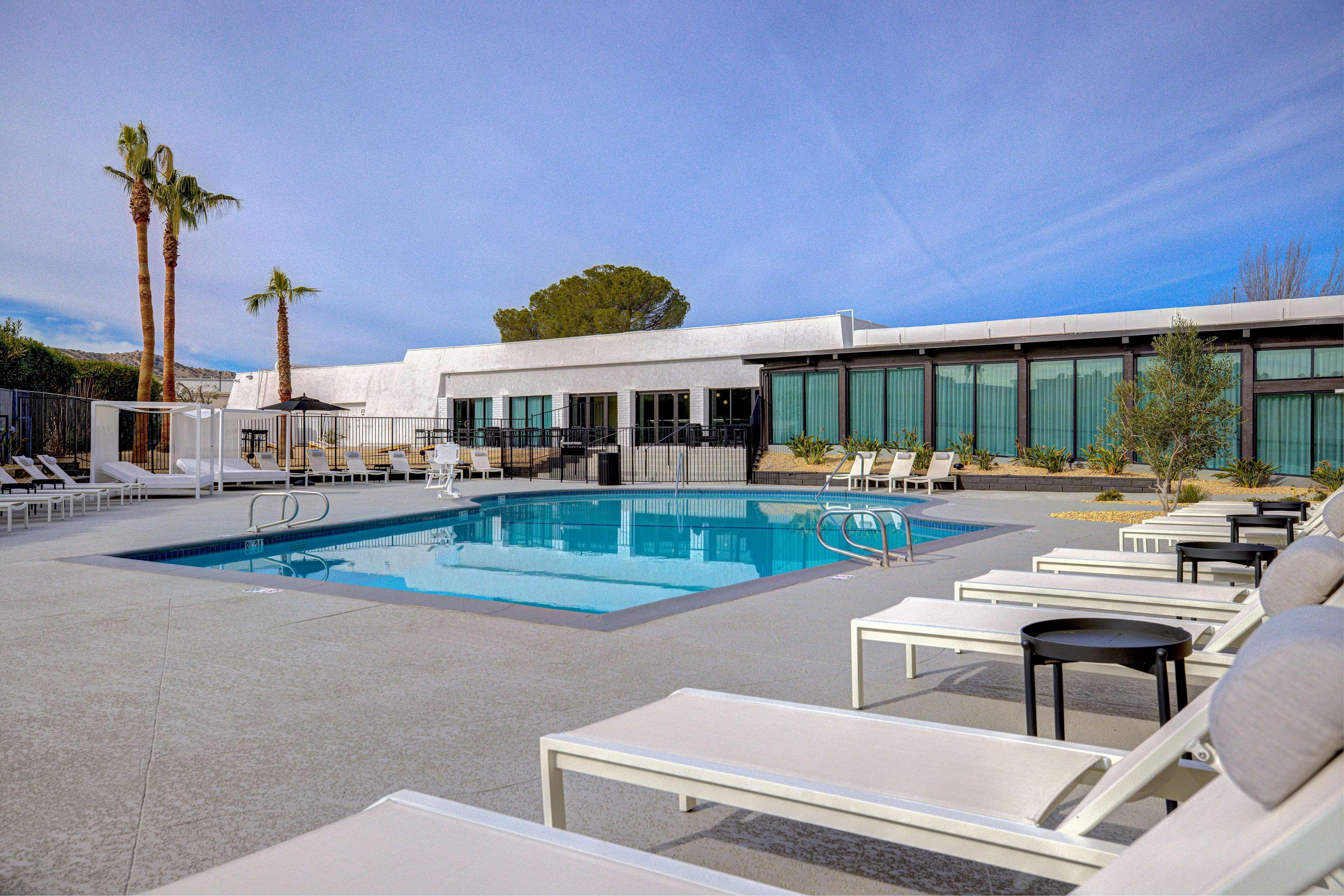 Готель Doubletree By Hilton Palmdale, Ca Екстер'єр фото