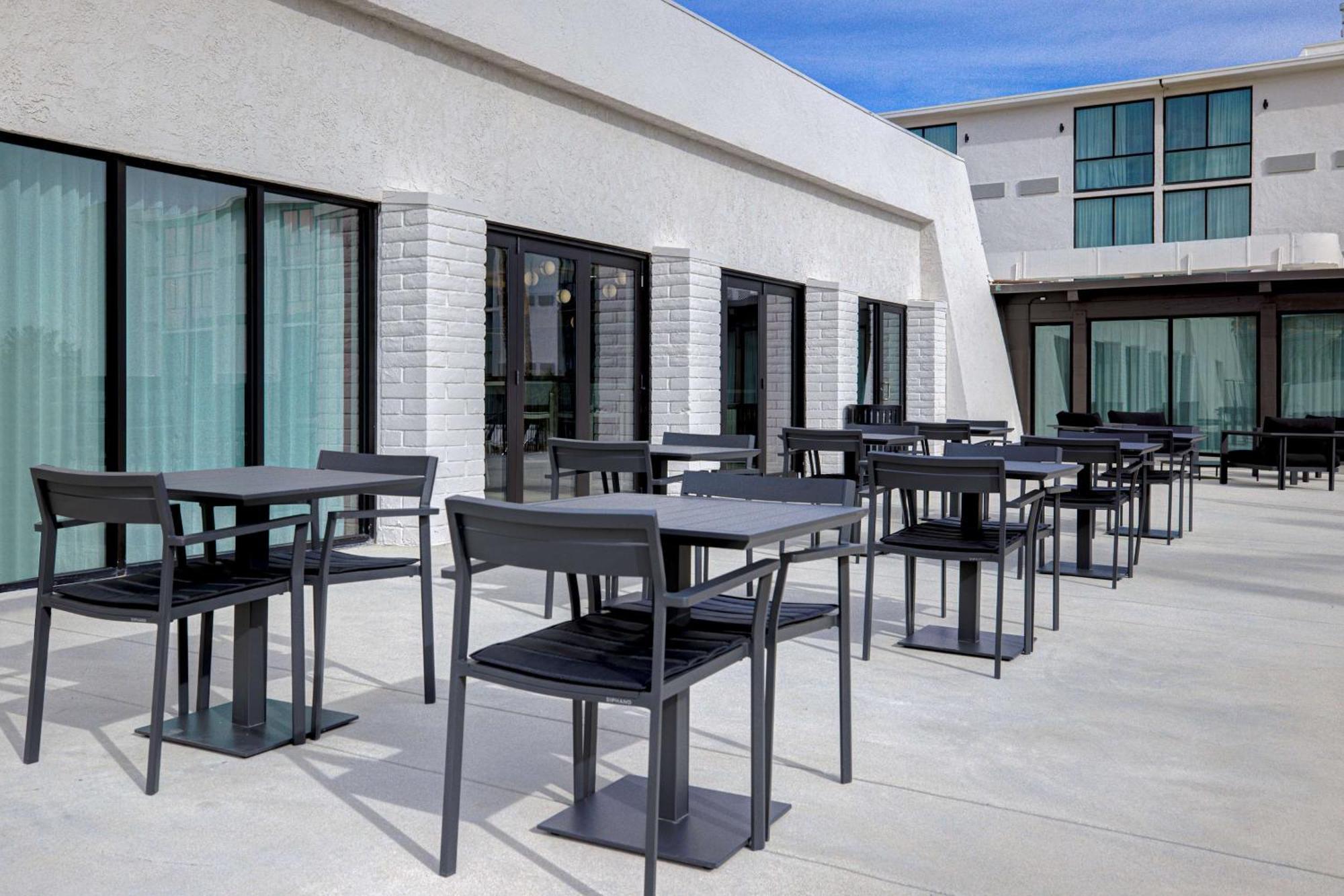 Готель Doubletree By Hilton Palmdale, Ca Екстер'єр фото